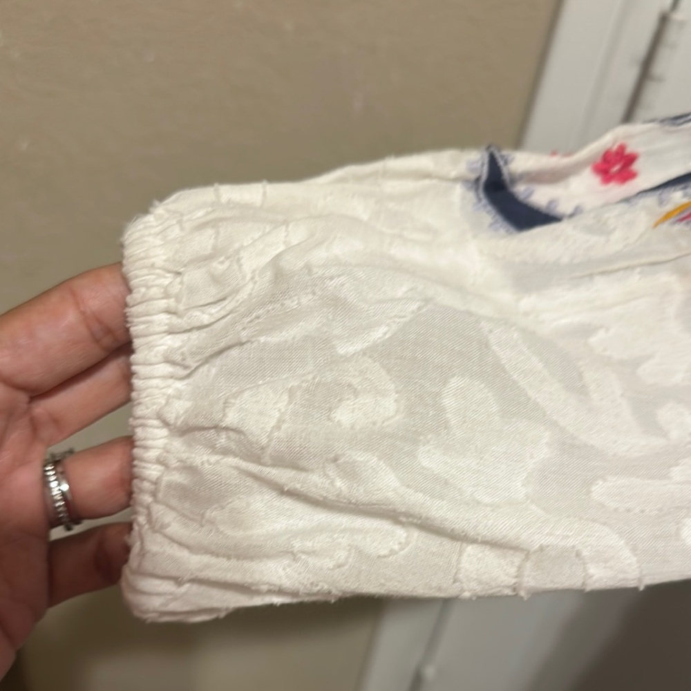 Anthropologie White Embroidered Boxy Crop Top size XS - Picture 4 of 6